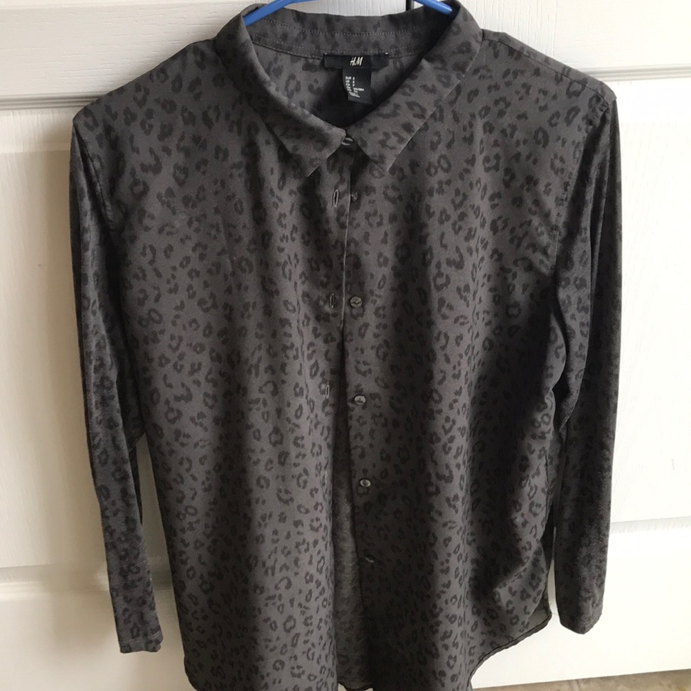 Cheetah Button Down! ❤️ - Picture 2 of 3